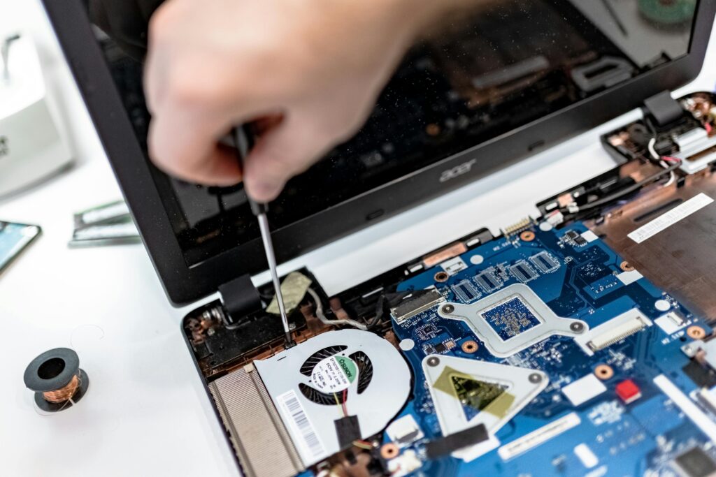 laptop repair service center in thrissur